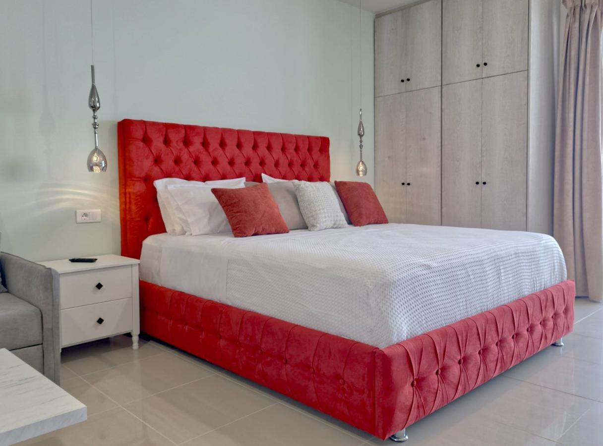 Epipleon Luxury Suites -102- Δωμάτιο 45Τμ Με Βεράντα 35Τμ Μπροστά Στη Θάλασσα 纳弗帕克托斯 外观 照片