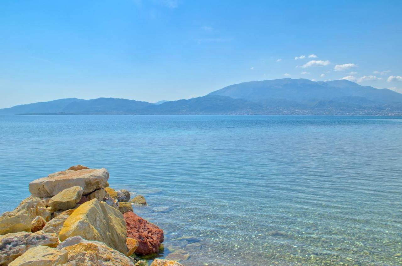Epipleon Luxury Suites -102- Δωμάτιο 45Τμ Με Βεράντα 35Τμ Μπροστά Στη Θάλασσα 纳弗帕克托斯 外观 照片